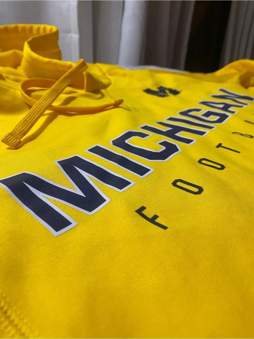Nike ThermaFit Michigan Wolverines Football Maize Hoodie Men’s Small